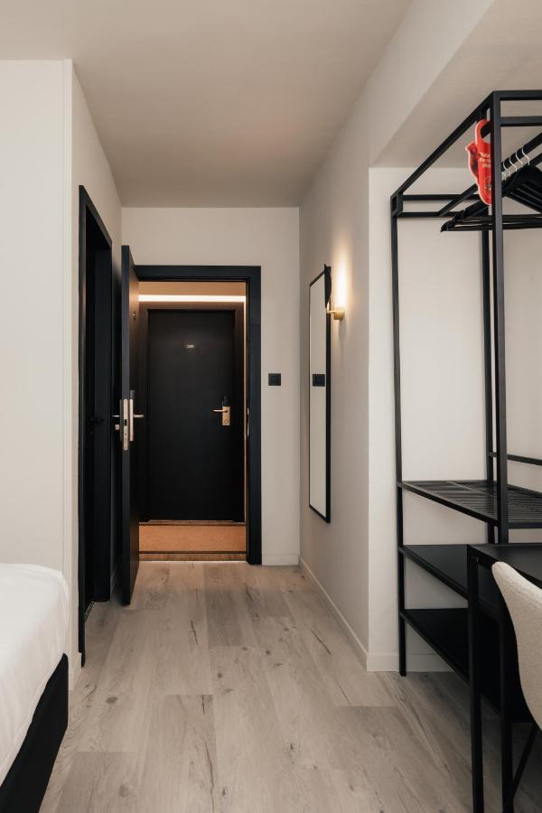 Hotel Au Lit Des Ours Han-sur-Lesse Esterno foto
